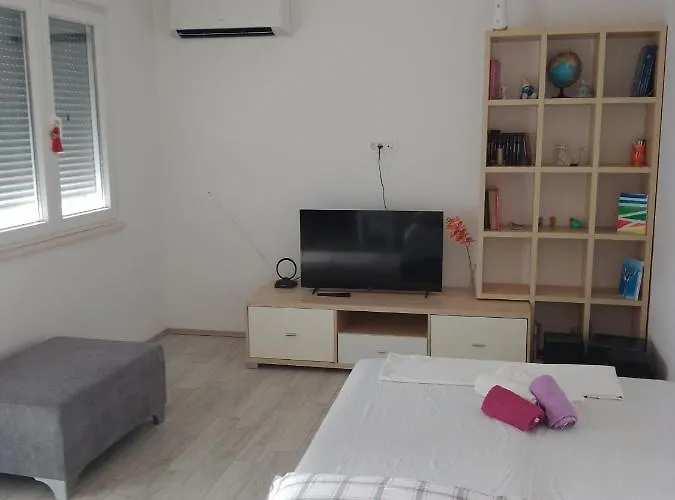 Apartman Lucija *